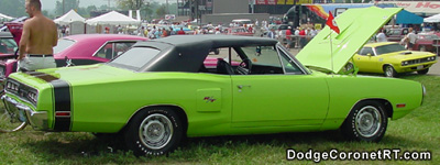 1970 Dodge Coronet R/T Convertible. Photo from 2001 Mopar Nationals - Columbus, Ohio.