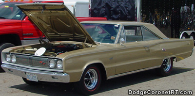 1967 Dodge Coronet R/T. Photo from 2002 Columbus Chrysler Classic - Columbus, Ohio.