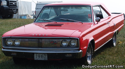 1967 Dodge Coronet R/T. Photo from 2005 Mopar Nationals Classic - Columbus, Ohio.