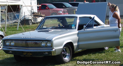 1967 Dodge Coronet R/T. Photo from 2006 Mopar Nationals Classic - Columbus, Ohio.